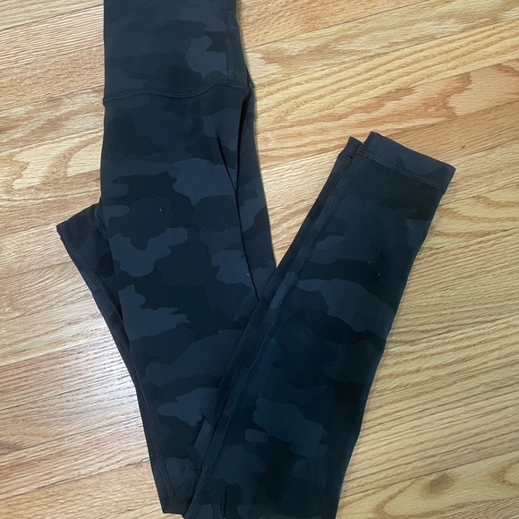 Lululemon Athletica Black Camouflage Leggings - Picture 1 of 4